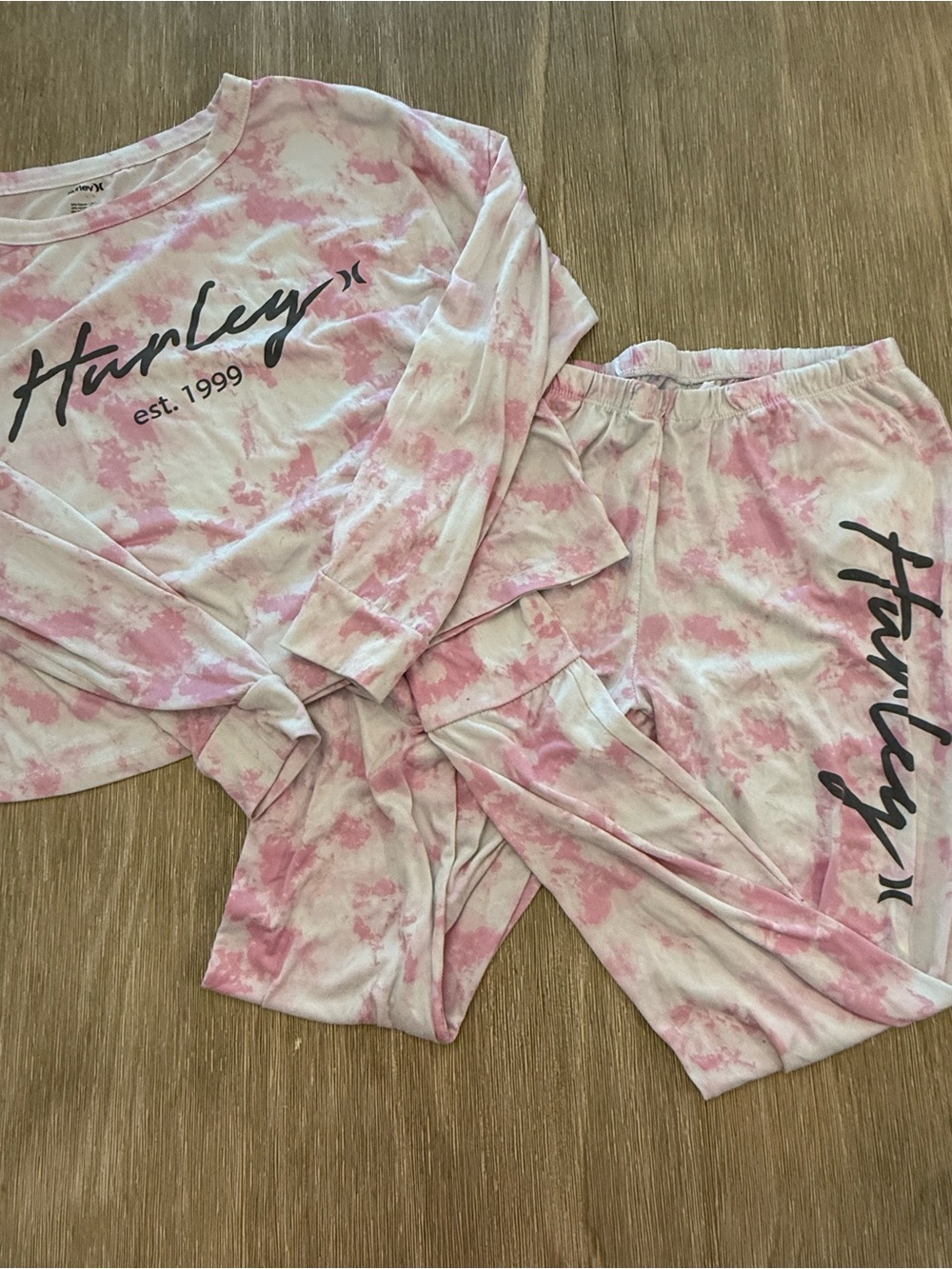 Hurley Pink and White Tie-Dye Loungewear jogger and long sleeve set